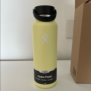 Brand New Hydro Flask 40 oz Pineapple Color